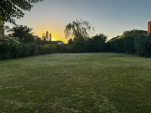 Lote en Venta Apto Crédito en La Alameda, Nordelta 100