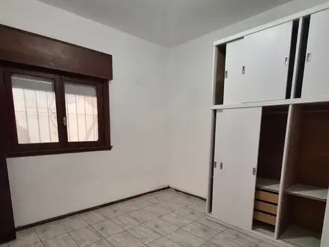 Depto Tipo Casa en Venta en Valentín Alsina, USD 78.999