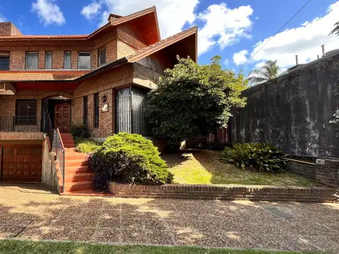 IDEAL EMPRENDIMIENTO, Casa sobre lote de 450 m2