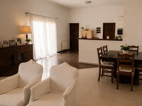 Casa en Alquiler de 3 dormitorios