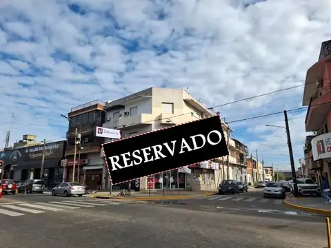 2 AMB. Y MEDIO, AL FRENTE, BIEN UBICADO