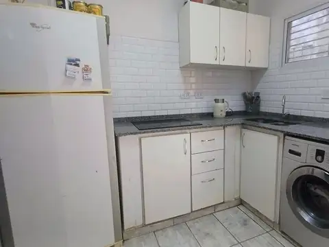CASA REMODELADA A NUEVO 3DORM/PATIO/COCHERA-LANUS