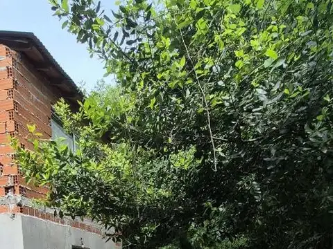 Venta de Casa 5 Ambientes en Francisco Álvarez, Moreno.