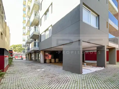 Av.  Maipu 3820 cochera 07 planta baja descubierta entre Diaz Velez y Debenedetti