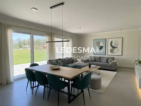 Casa 4 ambientes con 3 baños