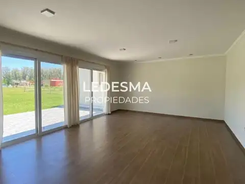 Casa en Venta en Lujan, USD 320.000