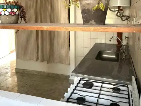 Casa 3 ambientes con 1 baño