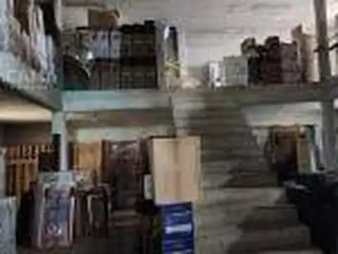 Edificio Comercial en Venta - Luis Guillon