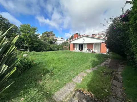 VENTA! CASA/TERRENO EN EL CORAZÓN DE POCITOS