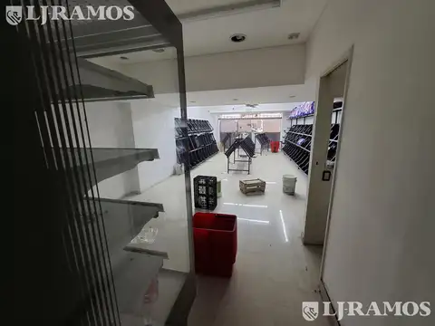 Local en  Recoleta
