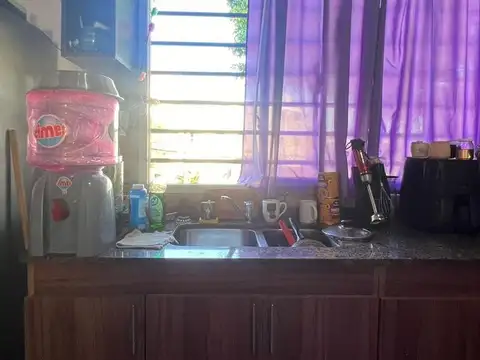 Departamento en primer piso por escalera