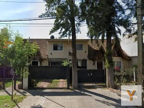 Casa en venta - 3 Dormitorios 2 Baños - 150Mts2 - Ituzaingó