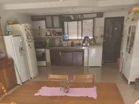 Casa 7 ambientes con 3 baños