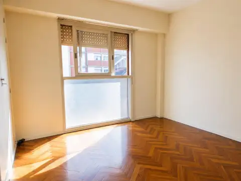 Departamento en alquiler en Martinez 2 ambientes con cochera cubierta, a metros de Av Santa Fe