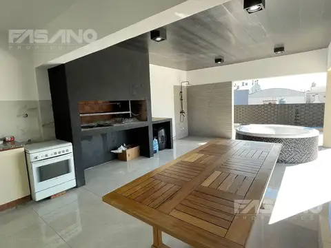 Depto Tipo Casa en Venta de 3 dormitorios