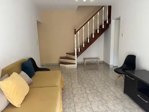 Avenida Lacarra 300, Piso 1