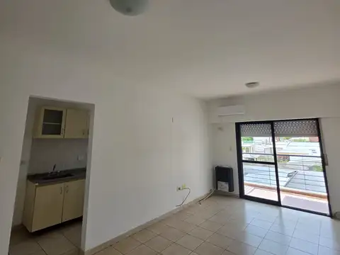 Departamento en Alquiler en Centro (Campana), $ 660.000