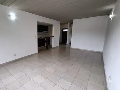 Departamento en Alquiler en Berazategui, $ 600.000