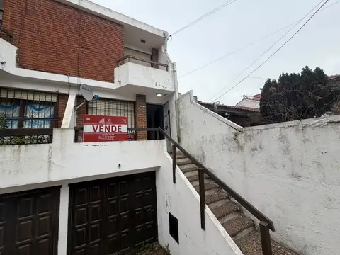 Triplex En Venta Estilo Casa En Mar De Ajo A Solo Una Cuadra Del Mar Con Gas Natural Y Quincho