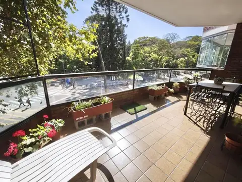 VENTA PISO 5 AMBIENTES CON COCHERA Y BALCON TERRAZA en PALERMO