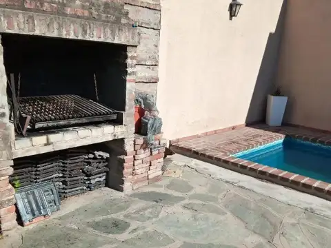 Casa en Venta en El Palomar, USD 175.000