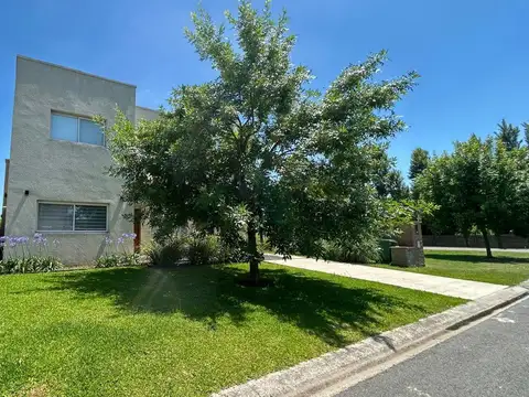 Casa en Alquiler de 5 dormitorios