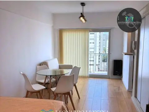Falucho 1400, Piso 8