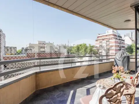 VENTA SEMIPISO 4 AMBIENTES CON DEP, BALCON, COCHERA, BAULERA y AMENITTIES-FLORES
