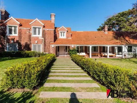 Espectacular casa al golf en Tortugas Country Club
