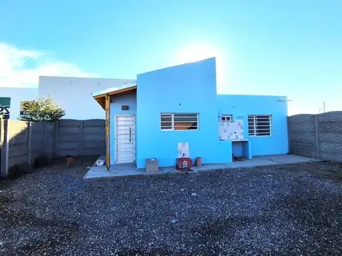 Casa en venta en Las Grutas 2 ambientes con patio