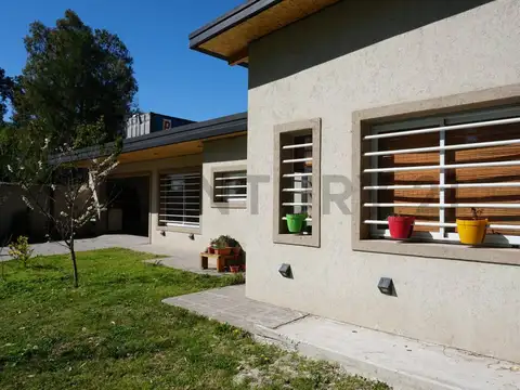 438 entre 136 y 137 , Piso 0