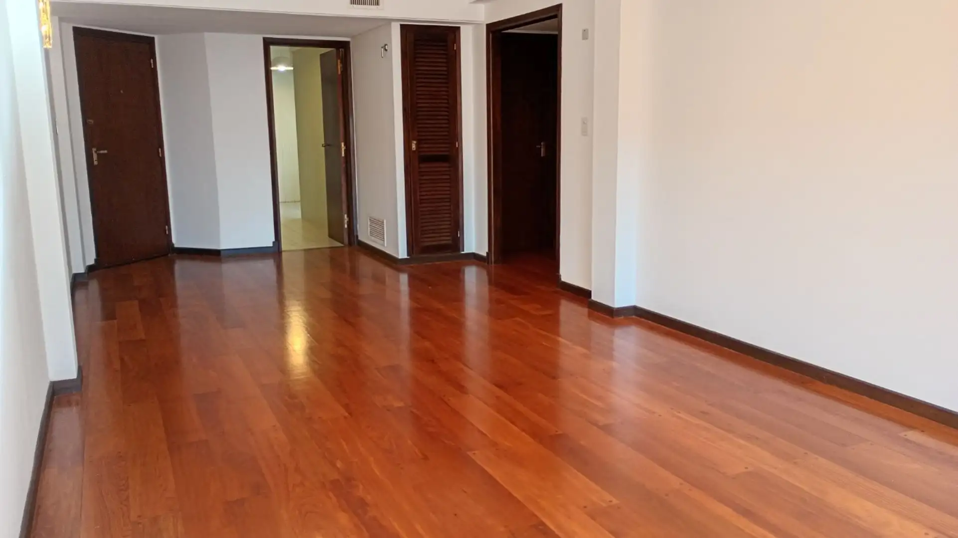 Depto reciclado 3 amb + dep, 98m² con vista al mar — La Perla Sur