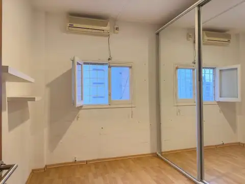 Montevideo 1600 , Piso 5