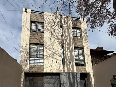 OPENHOUSE alquila hermoso dúplex en Barrio Bombal