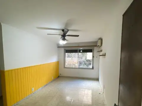 Larrañaga 180 , Piso 2