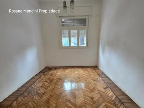 Departamento 3 / 4 ambientes patio PB al frente Luminoso  