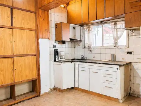 Casa Multifamiliar en Venta - Apta Credito- en Villa Madero