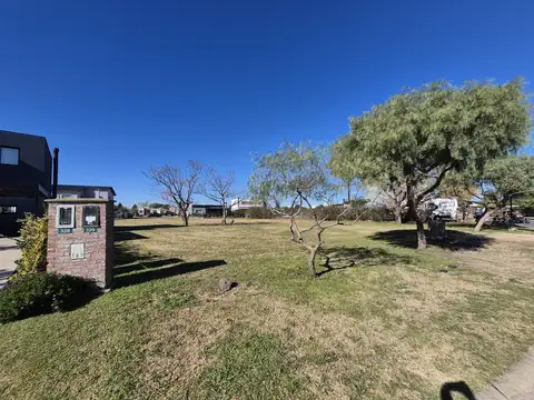 Terreno en Venta en Pilar del Este - San Ramiro, USD 40.000