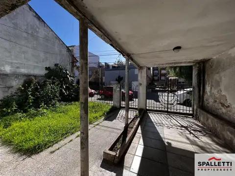 Maestra Mercedes Lascano 300