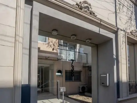 Castelli 700, Piso 7