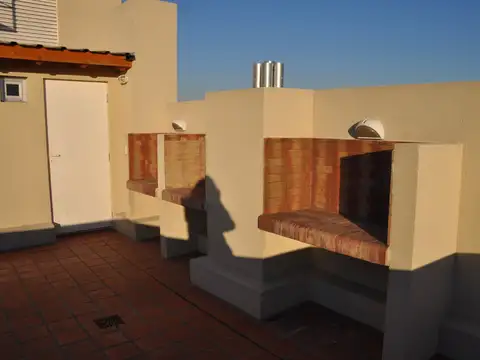 Yatay 800, Piso 1