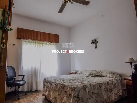 Casa 5 ambientes con 1 baño