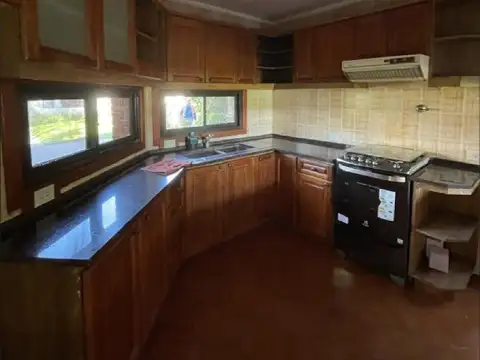 VENTA DE CHALET EN COUNTRY SAN MIGUEL DEL GHISO-BELLA VISTA-