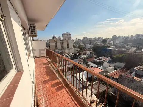 TRES AMBIENTES CON COCHERA Apto Credito