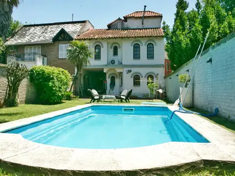 Venta Casa 5 amb. Ituzaingo Piscina