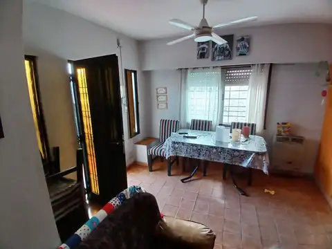 Depto Tipo Casa en Venta de 3 ambientes