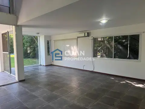 Casa 4 ambientes con 4 baños