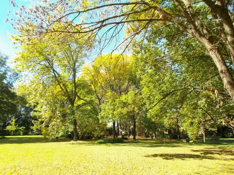 Campo en venta de 34ha en La Plata, casa 311m2 + extras 83m2