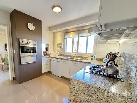 Departamento en Venta con 2 cocheras