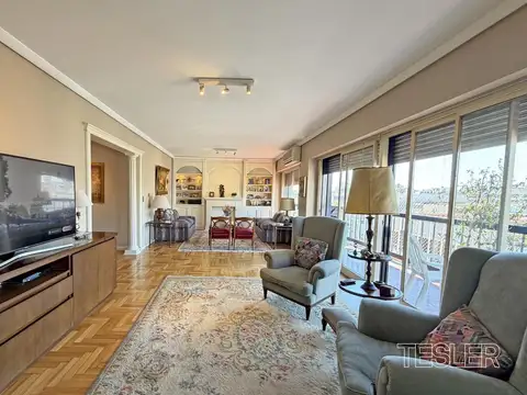 Piso alto todo luz y vista 4 dormitorios 2 cocheras fijas Excelente ubicación Belgrano R